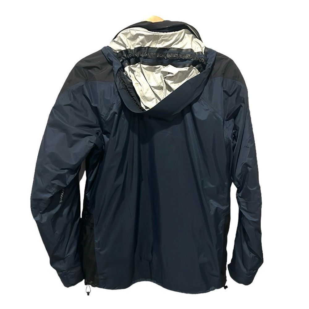 Mountain Hardwear  blue & black conduit silk jacket size Medium - Picture 2 of 9